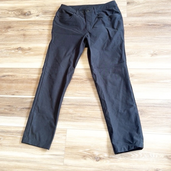 Lululemon Black Stretch Straight
Leg Mid Rise Pants Size 30 - Picture 2 of 12
